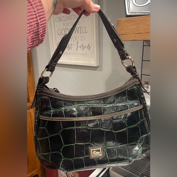 Dooney & Bourke Embossed Alligator Pattern Green Leather Shoulder Bag - Picture 2 of 13